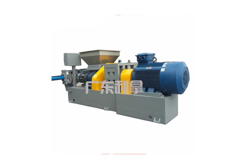 廣東利拿實業:創新引領,打造高效橡膠過濾與熔噴布擠出設備-1