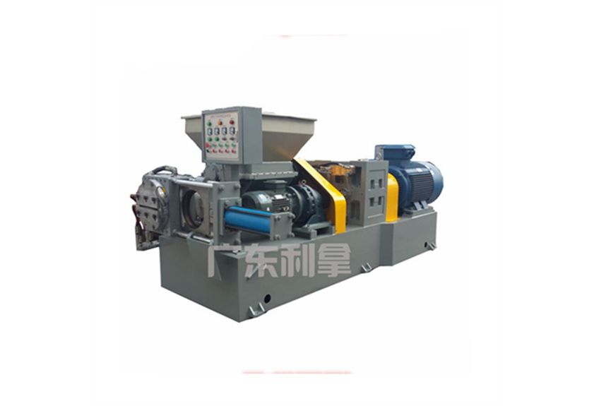 廣東利拿實業:引領自動擠出過濾機、橡膠出片擠出機、電線電纜圧出機的創新之路-1